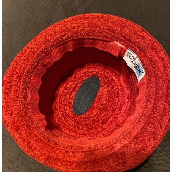 Red Hat by Betmar - Picture 2 of 4